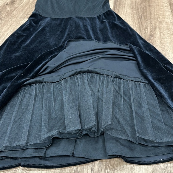 J.R. Nites by Caliendo Black velvet dress with sheer polkadot top size 16 - Picture 6 of 8